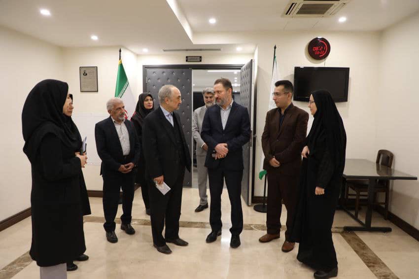 بازدید دبیر کل کمیته ایرانی اتاق بازرگانی بین‌المللی از پژوهشکده بیمه